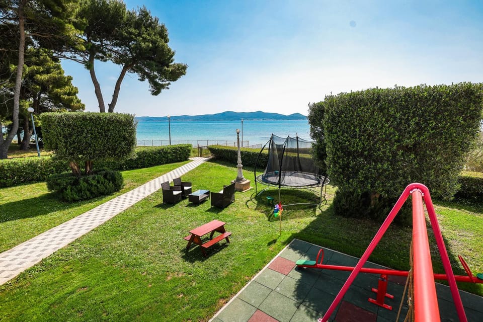 Day, Garden view, Sea view