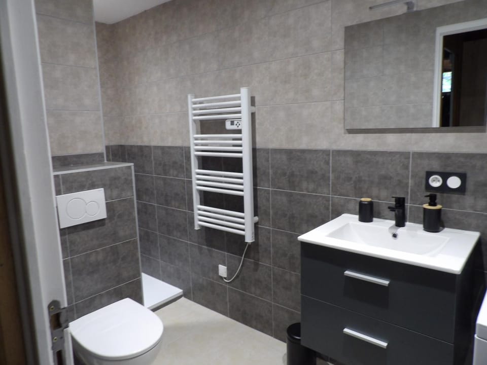 Bathroom, Living room