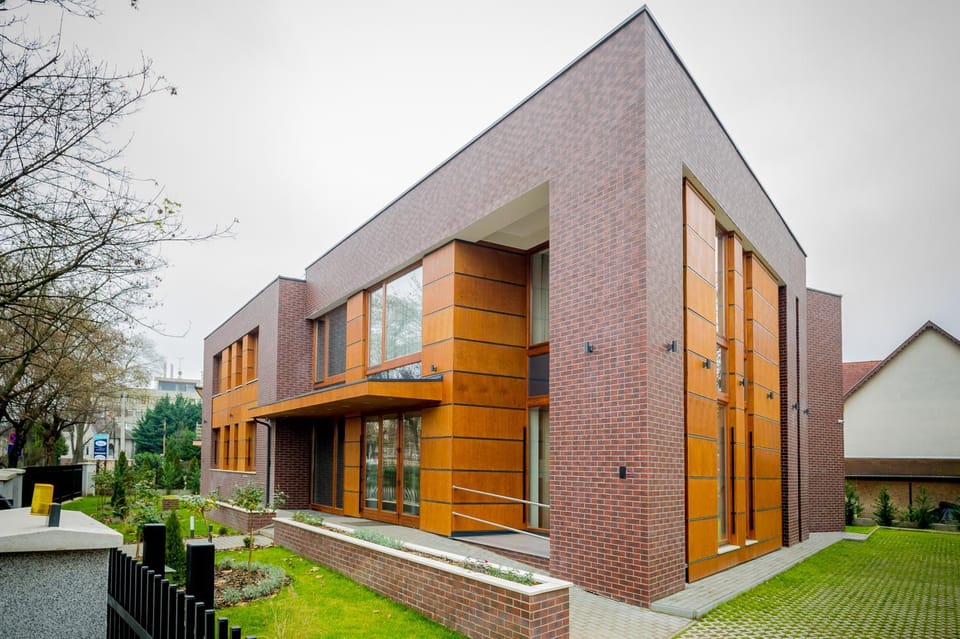 Property building, Day, Garden