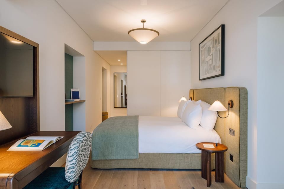TV and multimedia, Photo of the whole room, Bedroom