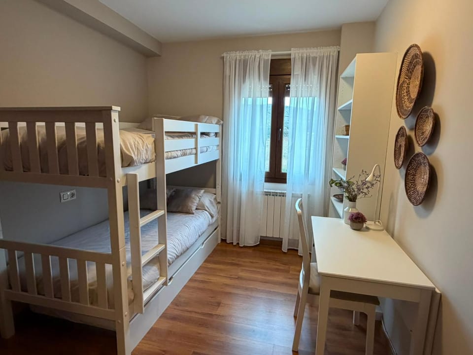 Photo of the whole room, Bedroom