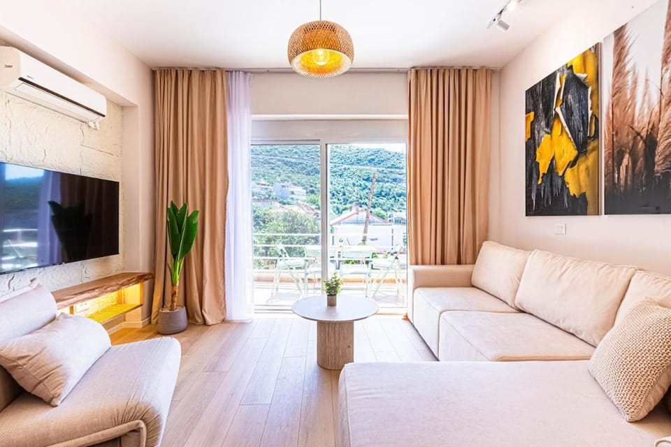 Dhermi's Icon Big 1BR Apt 6 Apartment in Dhërmi