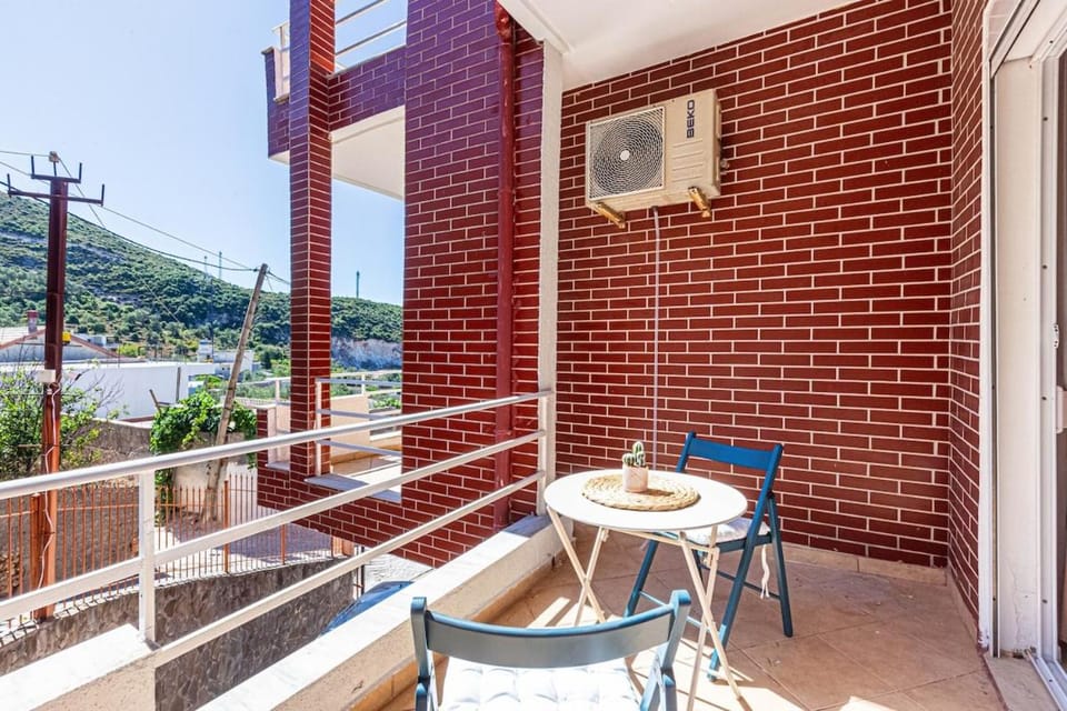 Dhermi's Icon Big 1BR Apt 6 Apartment in Dhërmi