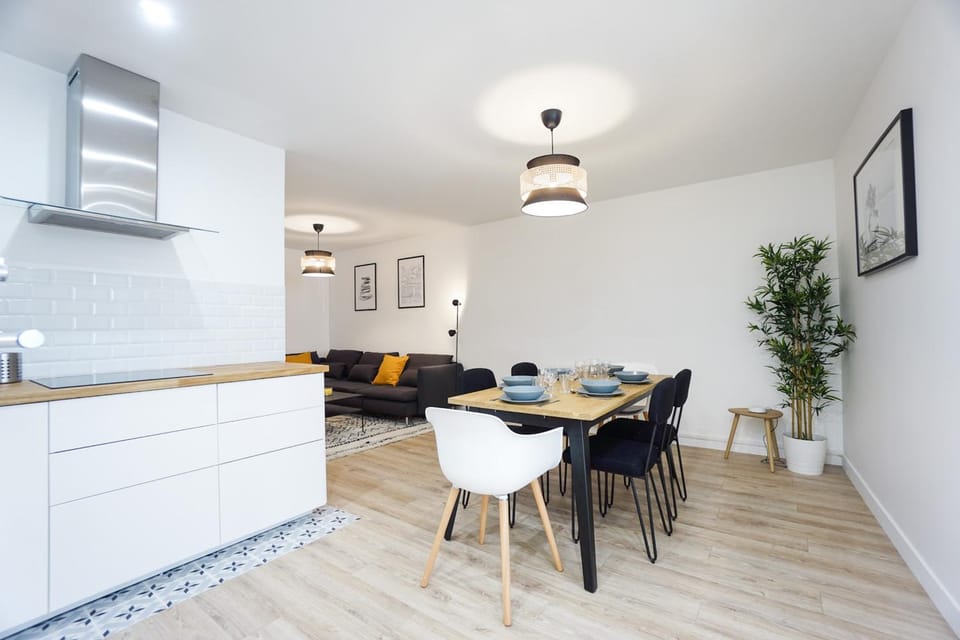 Spacious duplex apartment - Eiffel Tower Apartment in Paris