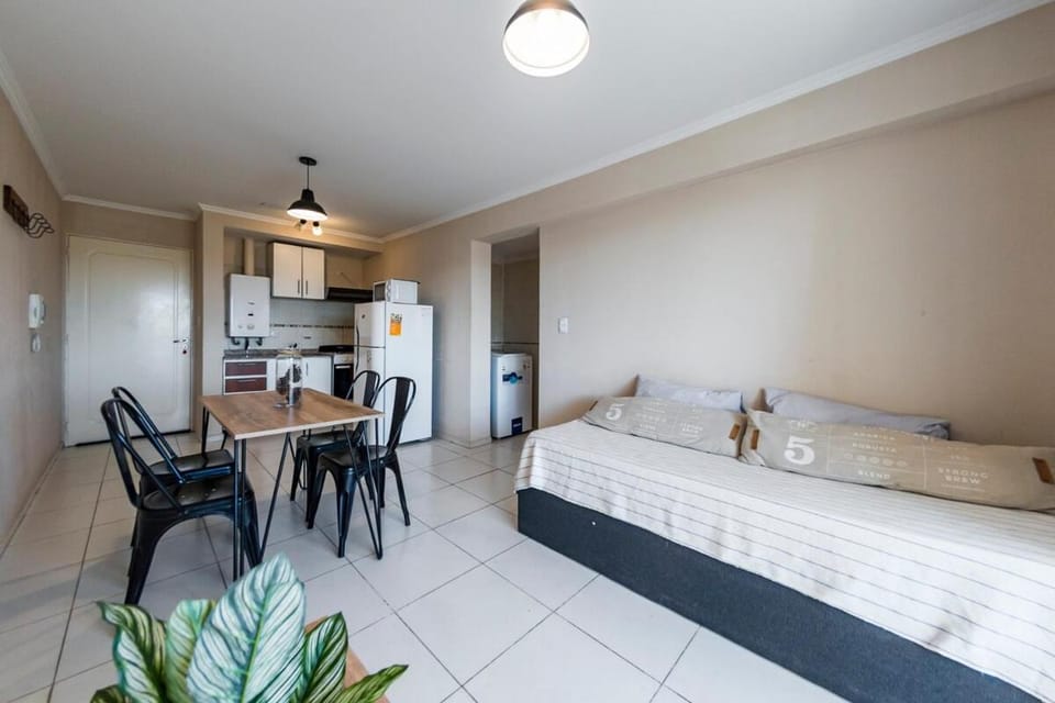 Bed, Kitchen or kitchenette, Dining area