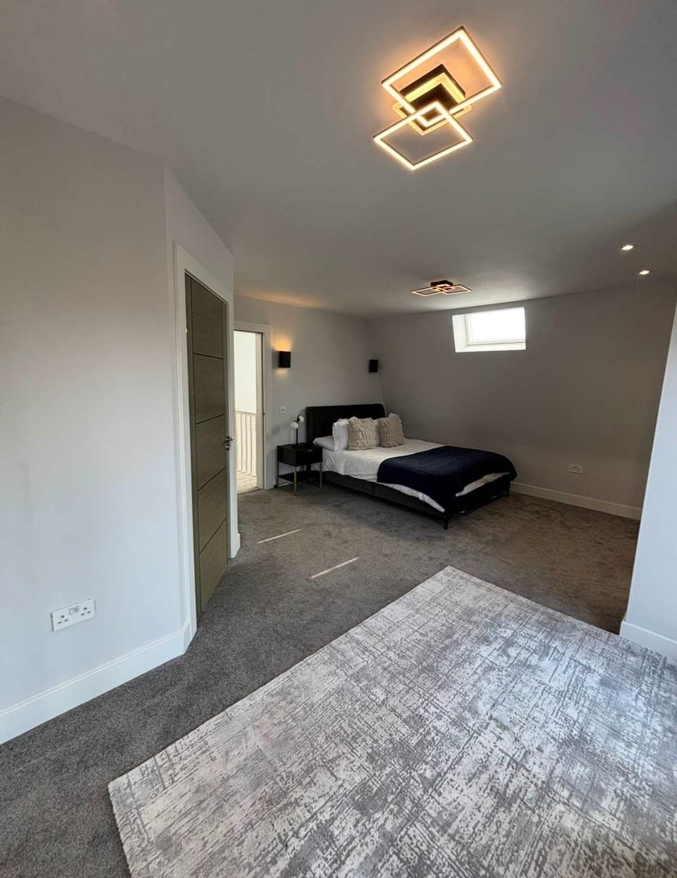 Spacious Family Home in Edinburgh with Private Garden Apartment in Edinburgh