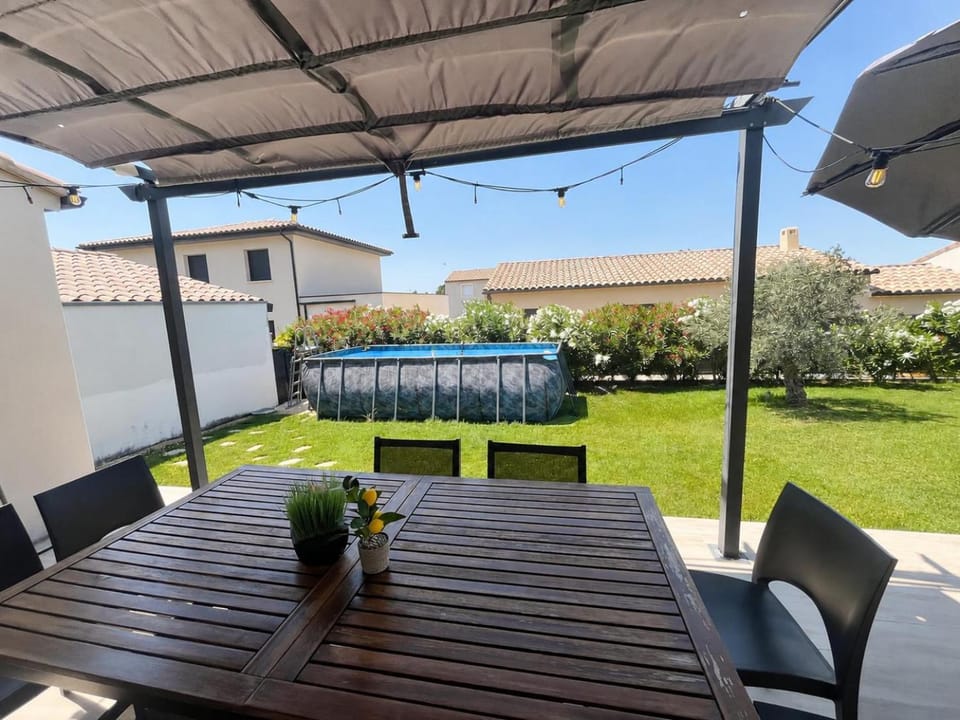 Day, Garden, Balcony/Terrace, Dining area, Garden view