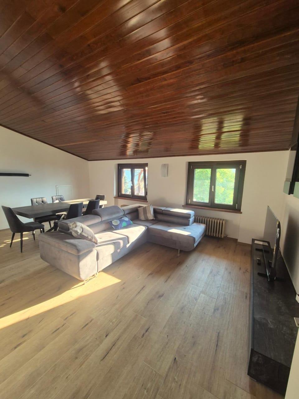 Communal lounge/ TV room