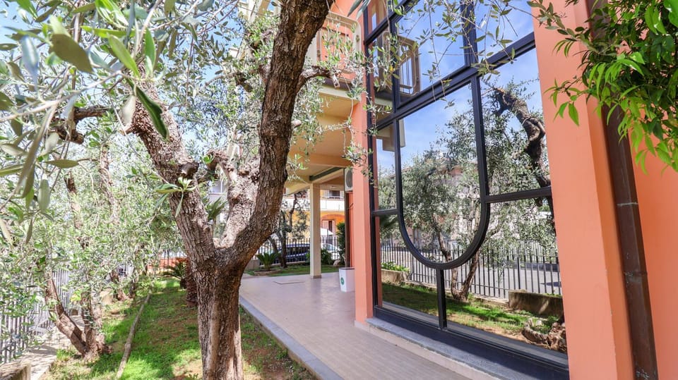 Luxury Italian Villa - with Gym, Garden Villa in Monsummano Terme