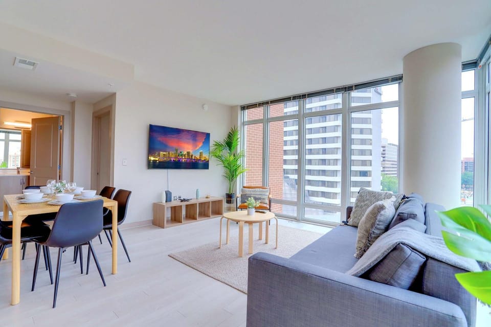 TV and multimedia, Living room, Dining area