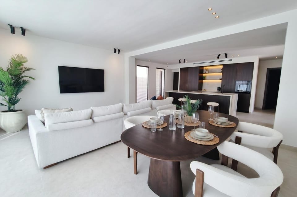 Communal lounge/ TV room, Living room