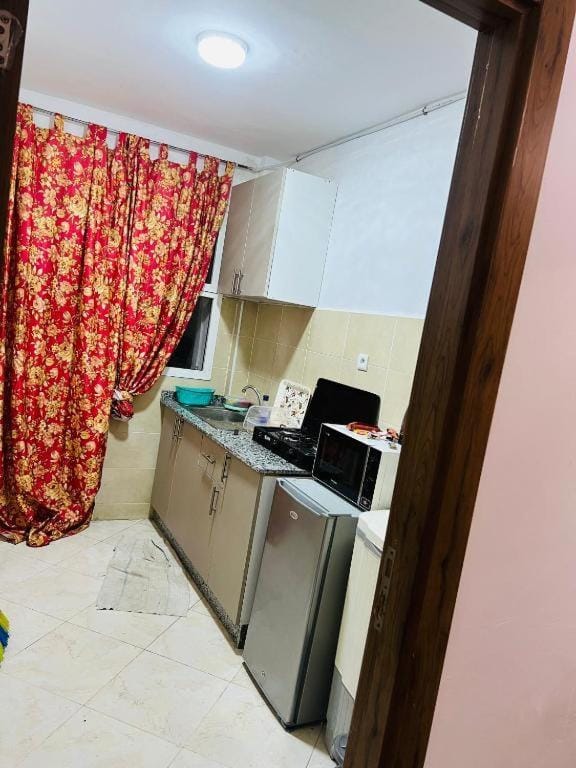 2 chambres Appart BOUSKOURA 6 minutes de la gare, 6 minutes de l'hôpital Mohamed 6 et 10 minutes de l'aéroport M5 Apartment in Casablanca-Settat