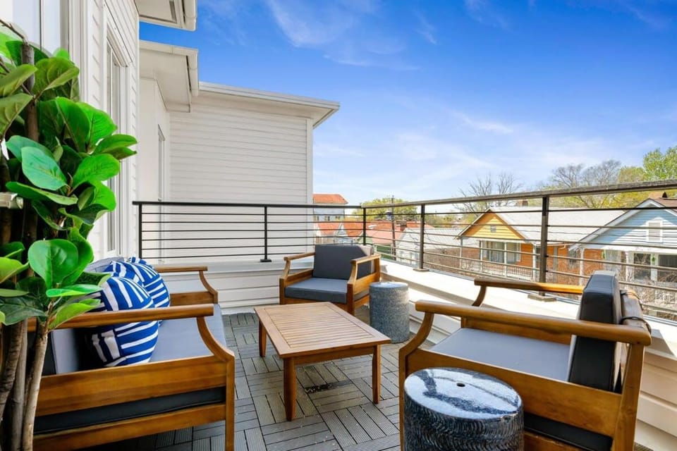 Rooftop Patio and close to King Street House in Charleston