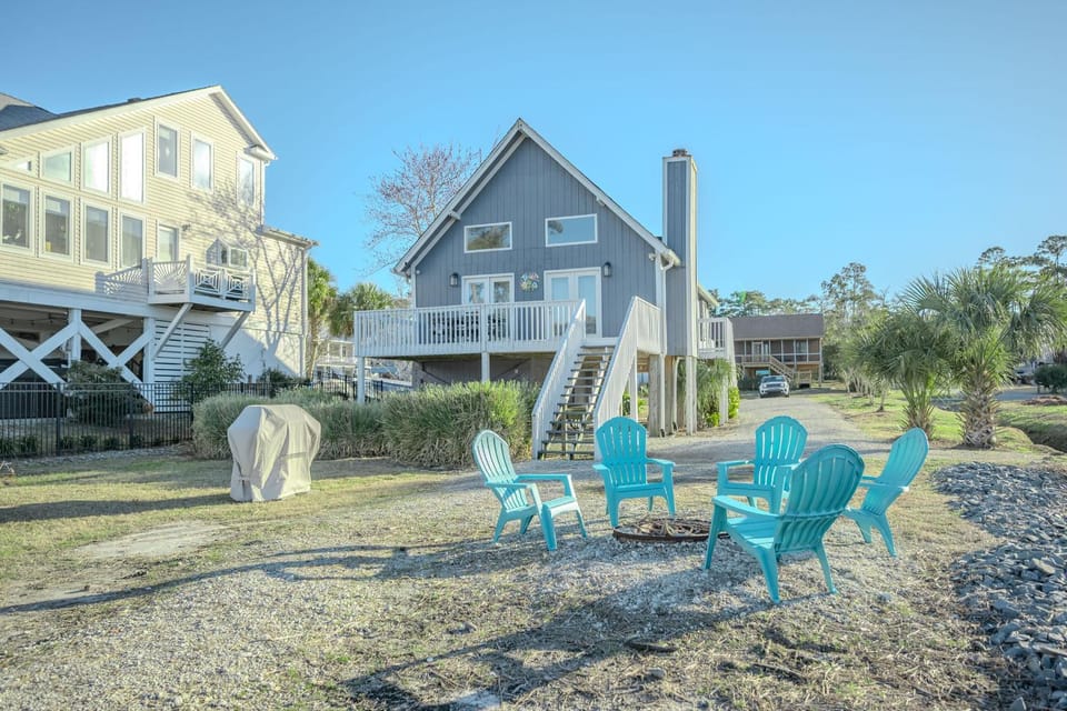 Intracoastal Escape by Oak Island Accommodations House in Saint James