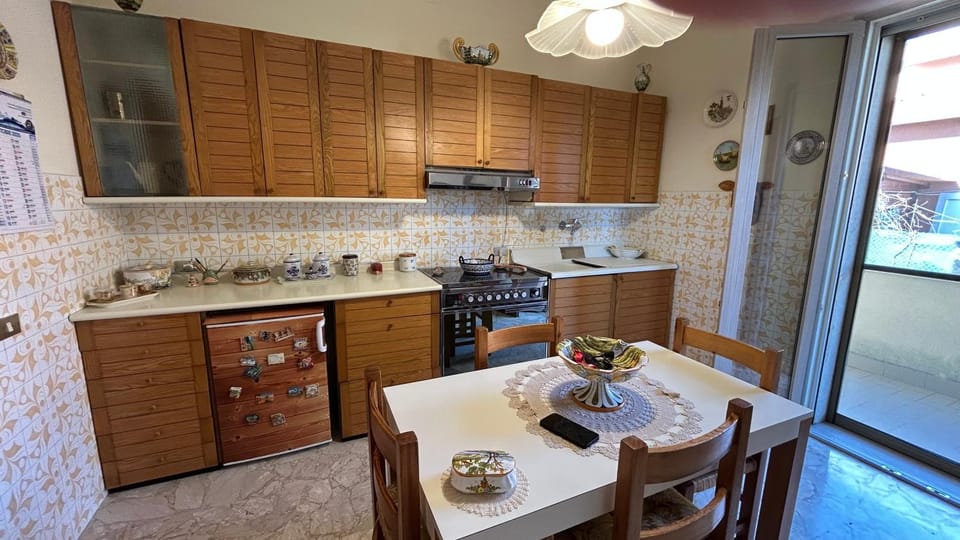 Kitchen or kitchenette, kitchen