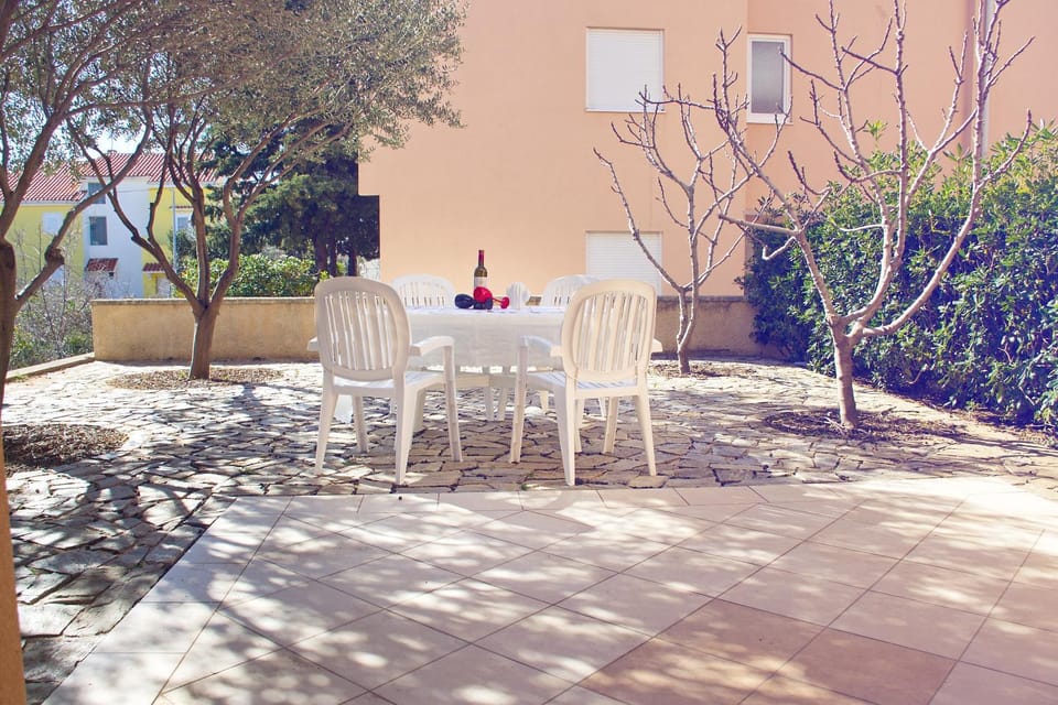Patio, Balcony/Terrace, Seating area