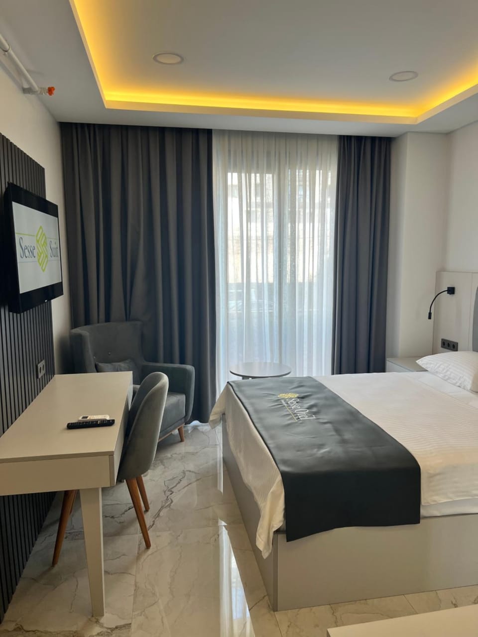 Photo of the whole room