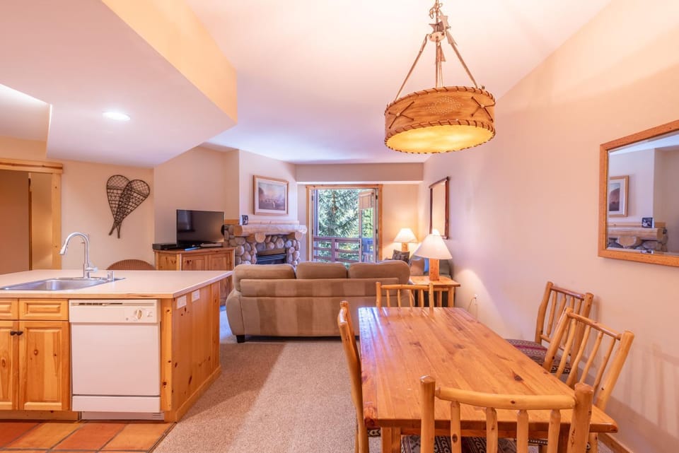 Tucker Mountain 318 House in Summit County
