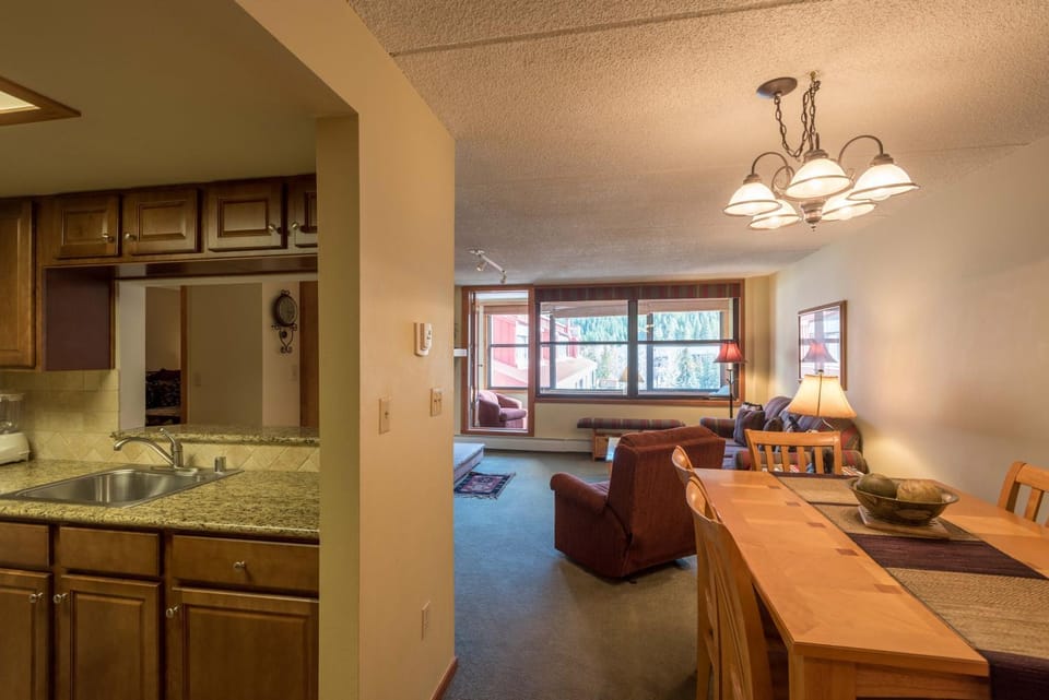 Village Square West 355 House in Summit County