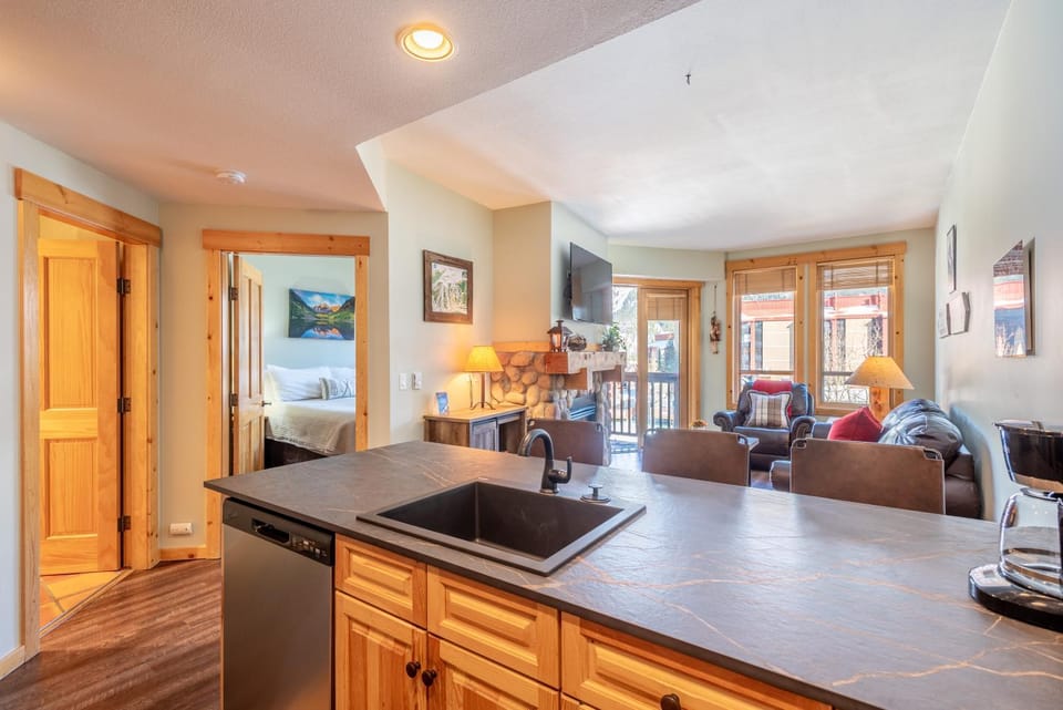 Taylor's Crossing 302 House in Copper Mountain