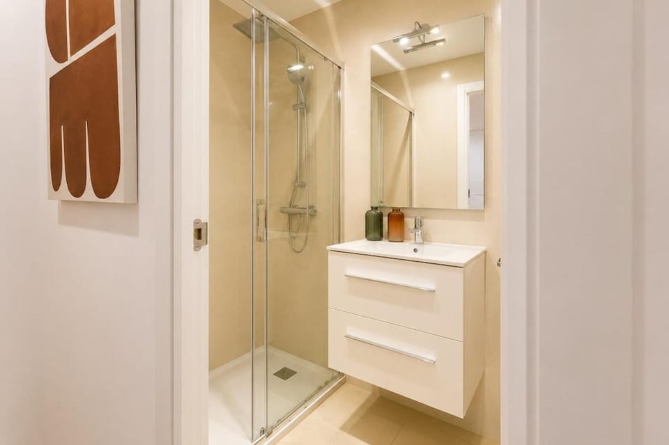 Piso Familiar Zona Alta Apartment in Barcelona
