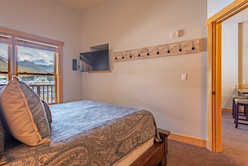 Copper Springs Lodge 404 House in Summit County