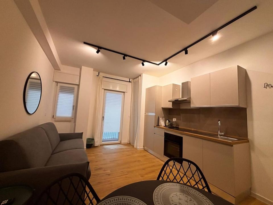 Cavour Central Loft - Modern House Apartment in Bari