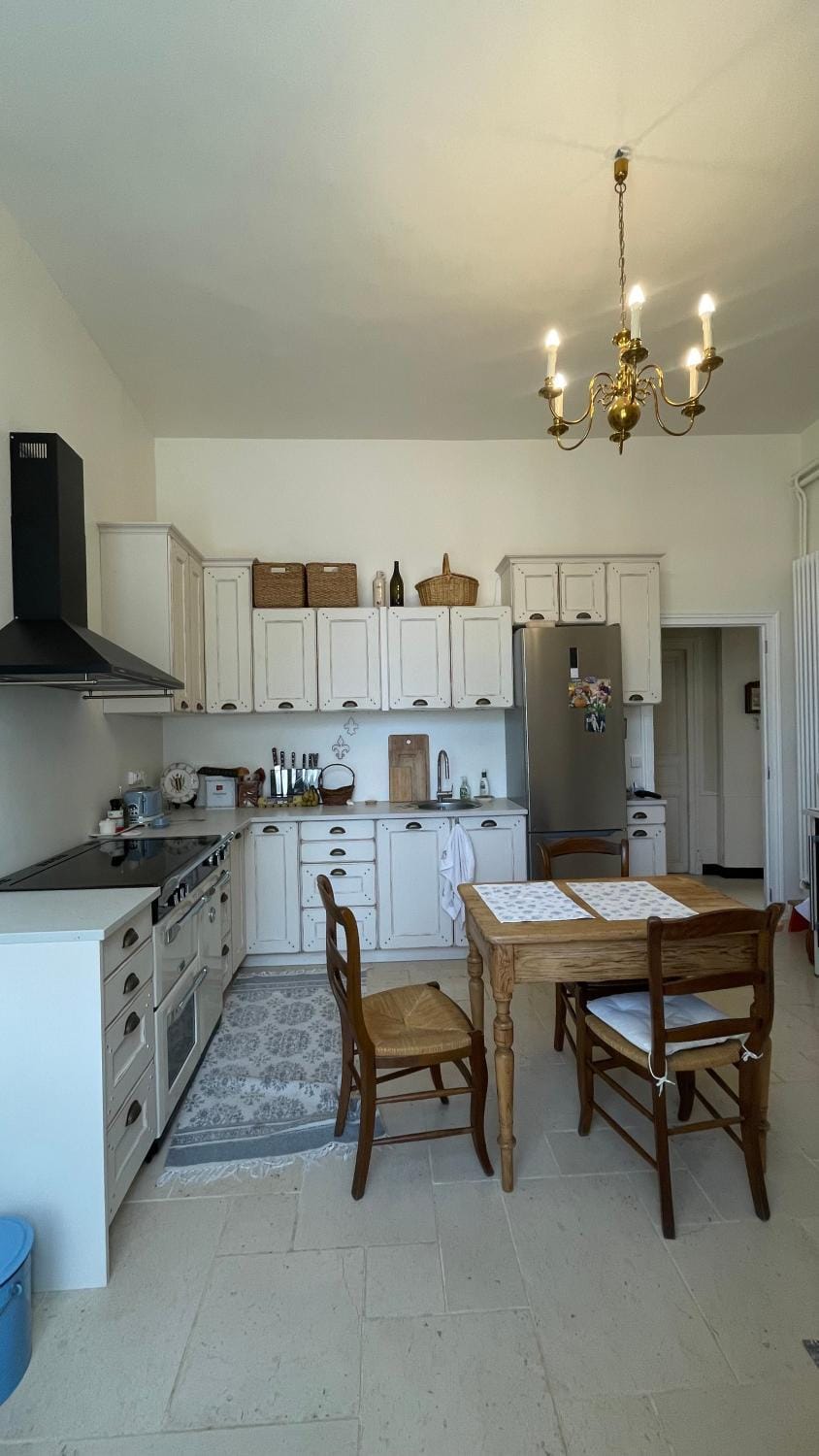 Kitchen or kitchenette, Dining area, dishwasher, oven, stove, toaster