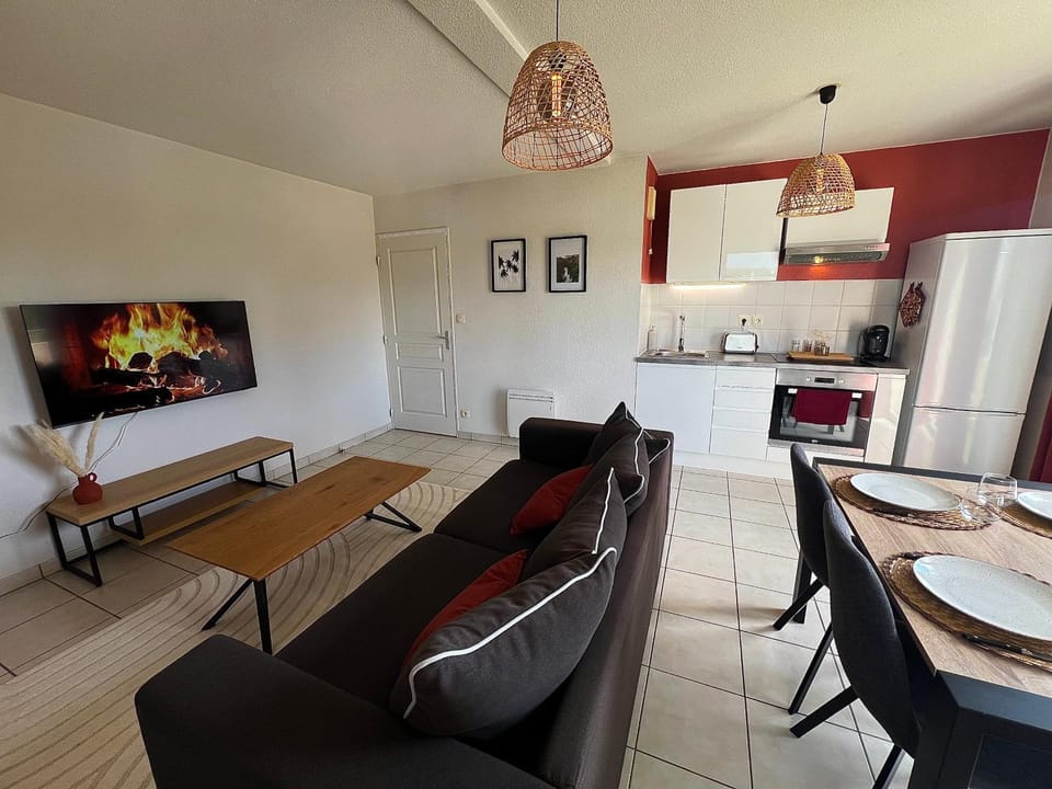 Living room, kitchen