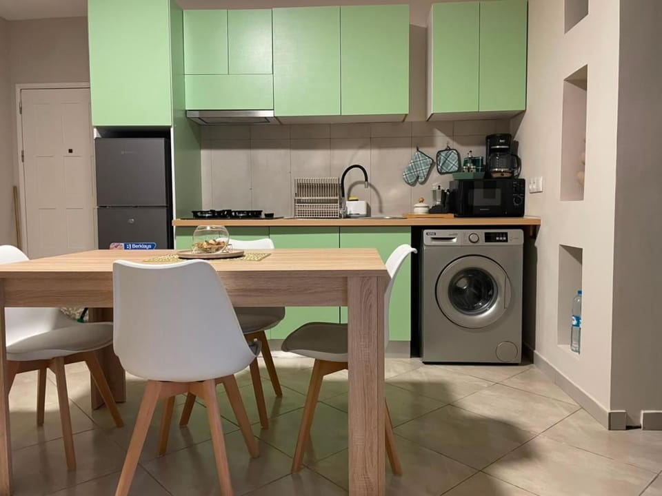 Property building, Kitchen or kitchenette, microwave, washing machine, kitchen