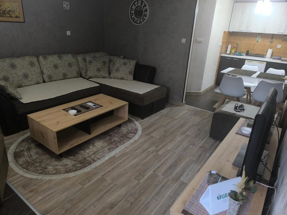 Living room, Communal kitchen