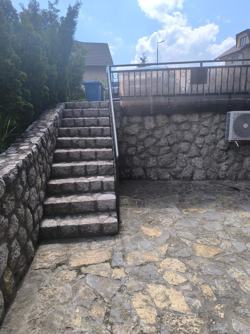 Property building, Facade/entrance