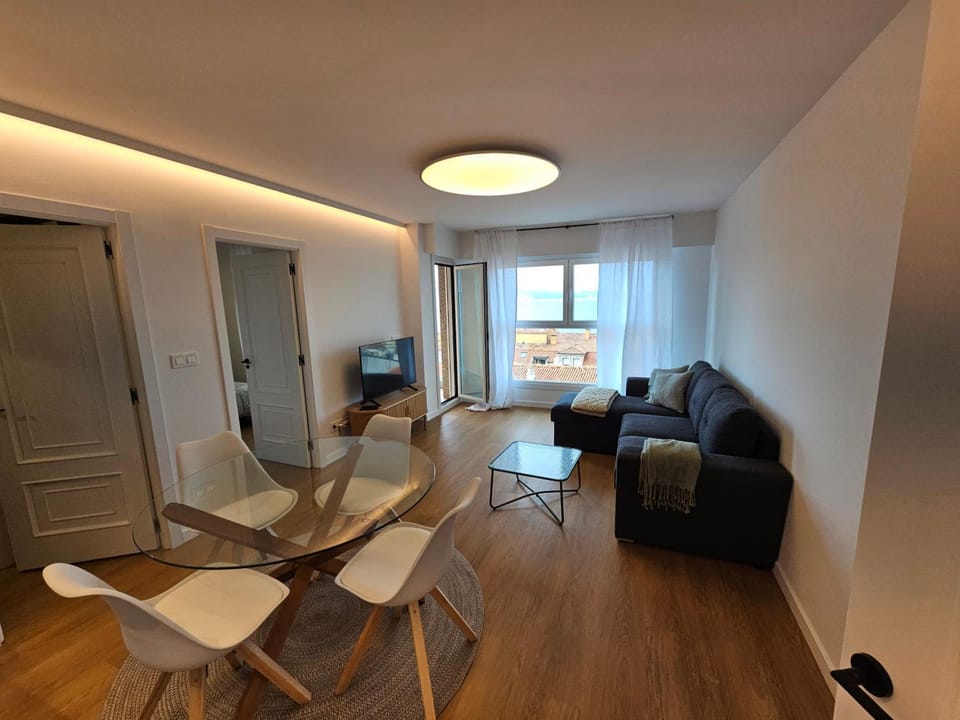Apartamento reformado con vistas espectaculares a 150 de Silgar Apartment in Sanxenxo
