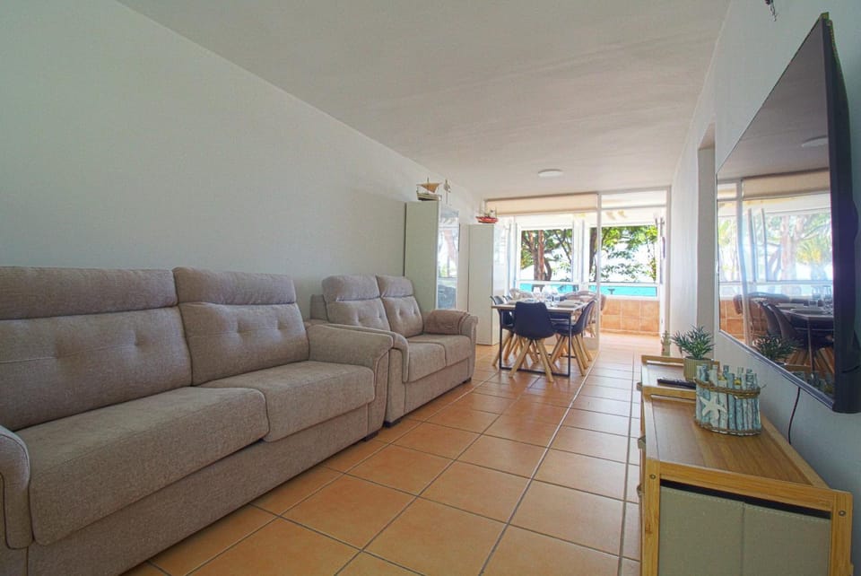 Communal lounge/ TV room, Living room