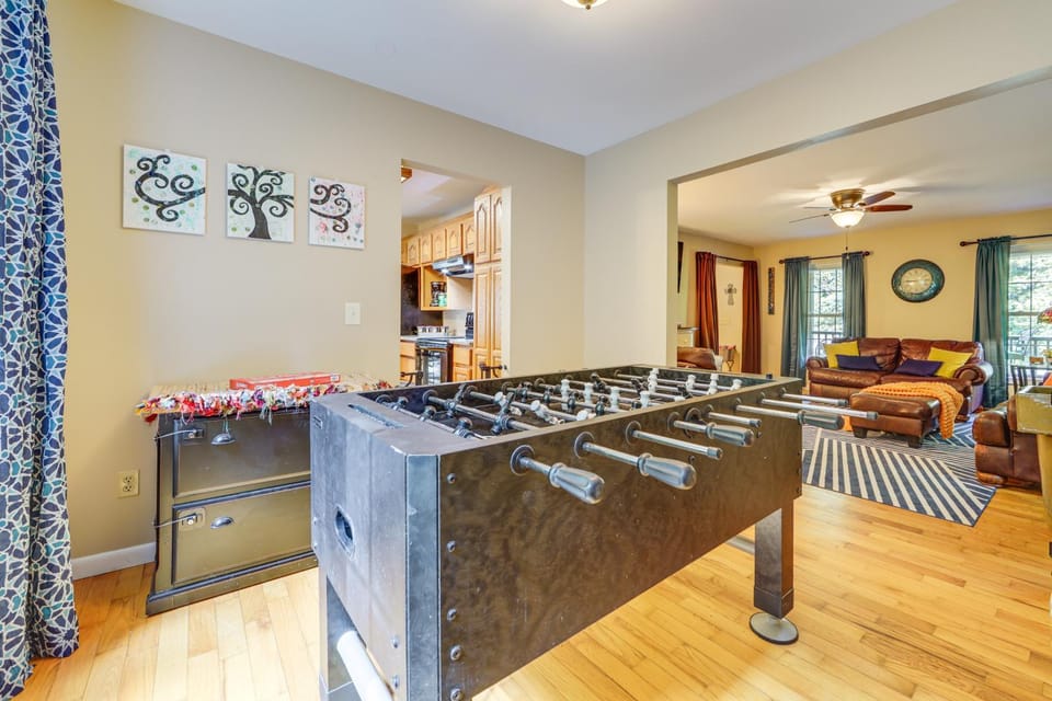 Riverfront Home w/ Mtn Views, Near Blue Ridge Pkwy House in East Fork