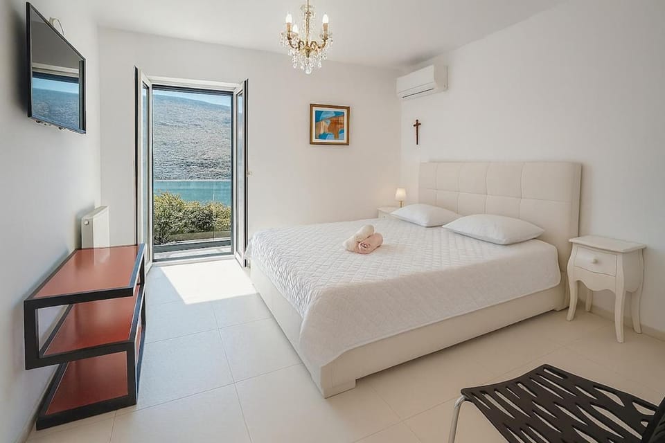Villa Pupa - Luxury View, Sea and Private Pool Villa in Zadar County