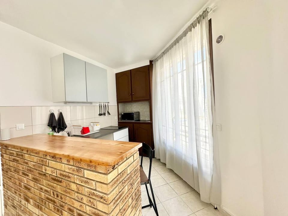 Lounge or bar