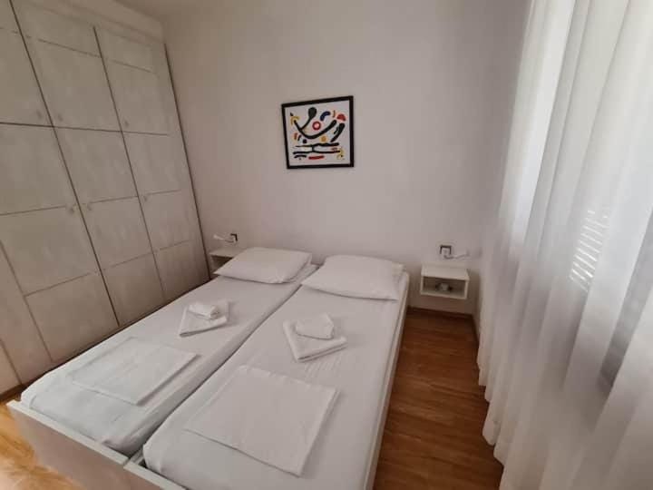 Private Zimmer strandnah Bed and Breakfast in Šibenik-Knin County, Croatia