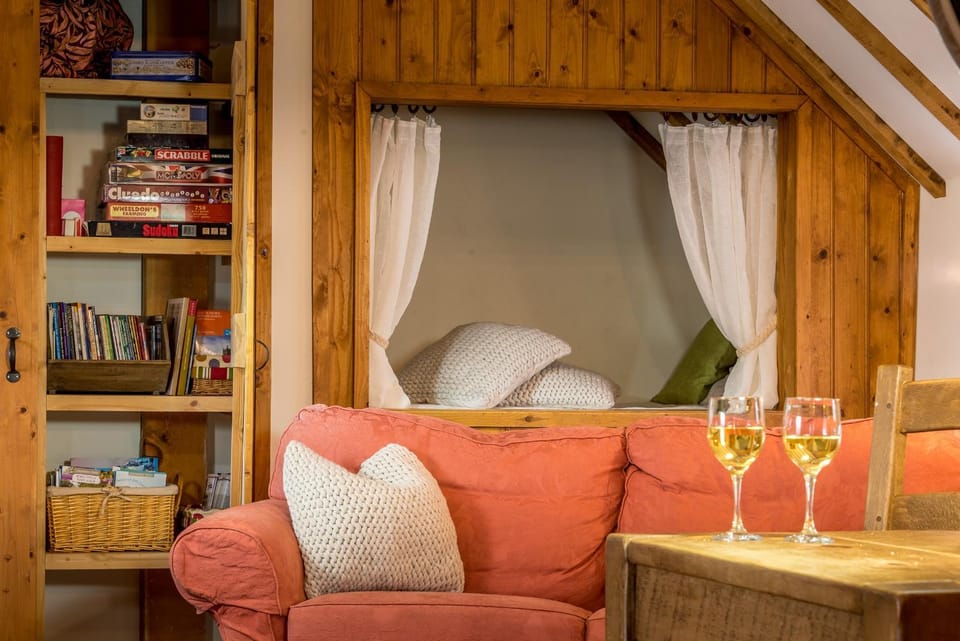 Bed, Living room, Seating area