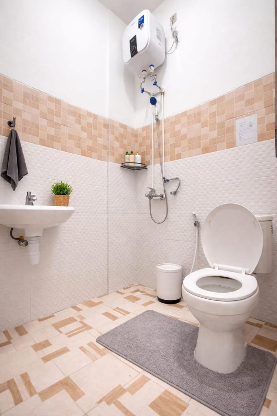 Cozy Stay Near Airport Private Bathroom Bed and Breakfast in Jakarta