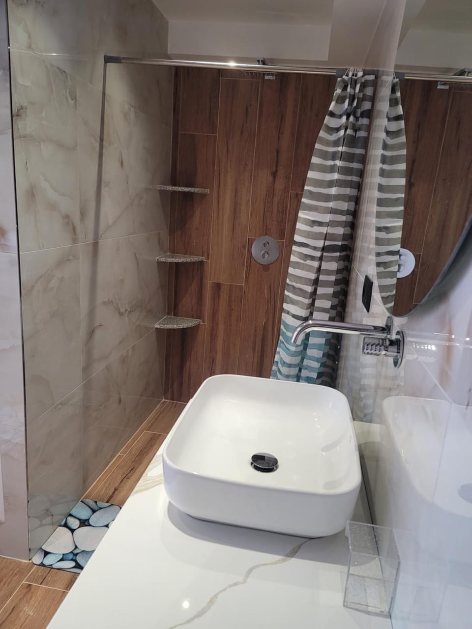 Shower, Bathroom