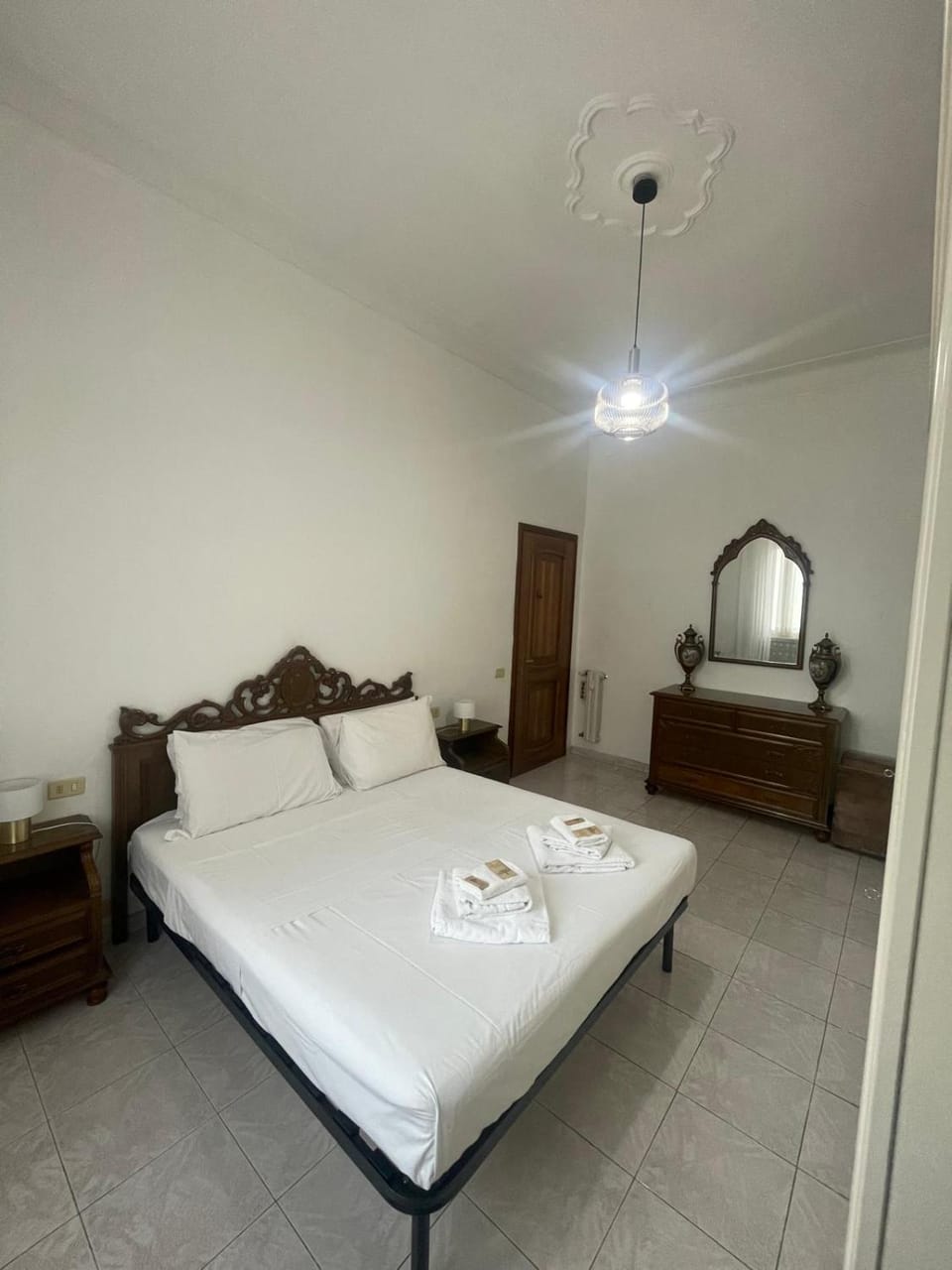 Vintage Roman Living in Flaminio Apartment in Rome