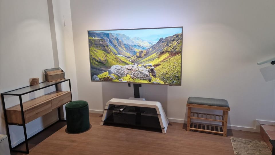 TV and multimedia, Seating area
