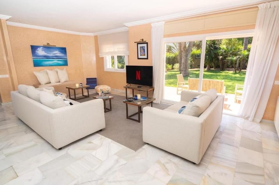 Living room, Garden view