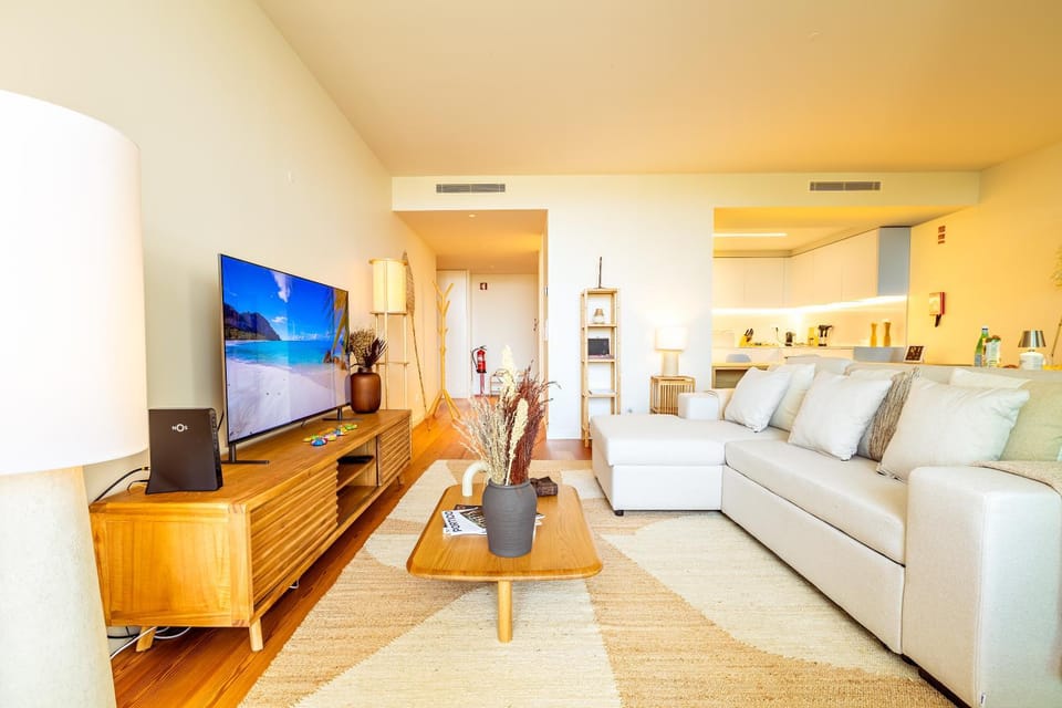Bayline Boho 1BR Apt Beach, Spa, Pool & Parking Apartment in Praia de Armação de Pêra