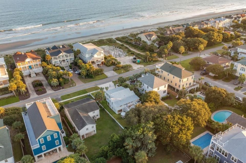 Ocean Boulevard 7BR IOP Beach House Sleeps 14 House in Isle of Palms
