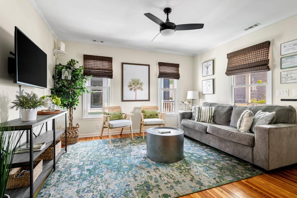 Historic Condo Just Steps to Upper King Street Apartment in Charleston