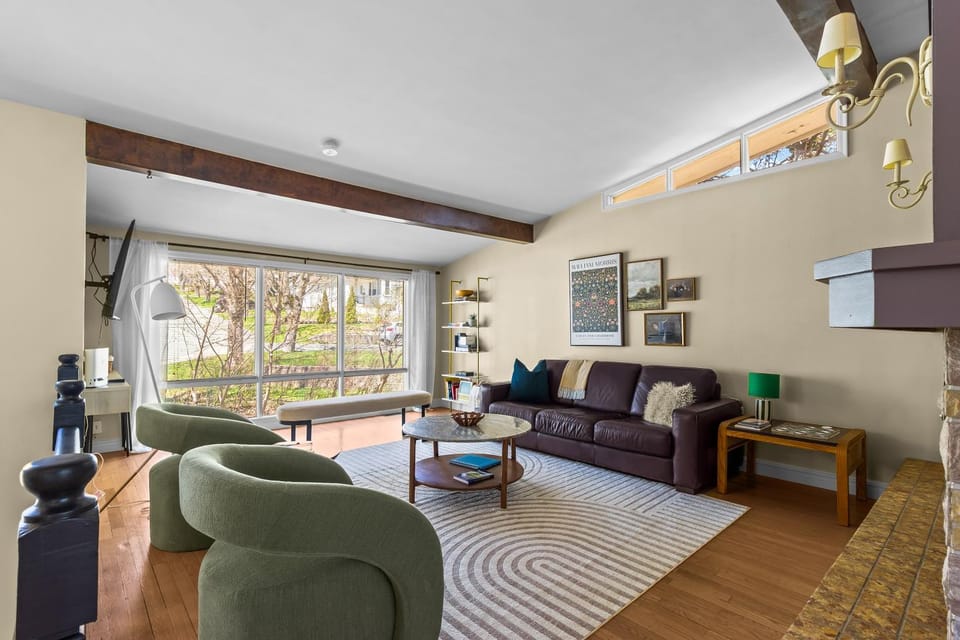 West End 4BR Stay Patio BBQ Firepit WiFi Parking House in St Johns