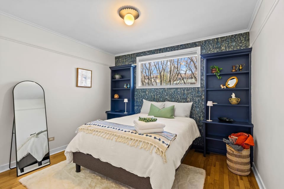 West End 4BR Stay Patio BBQ Firepit WiFi Parking House in St Johns
