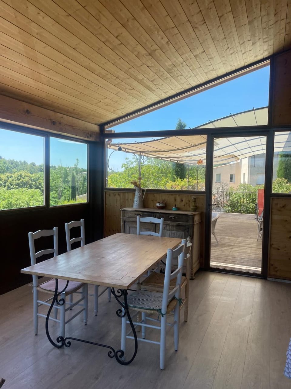 Chalet vue lavandes avec grande Terrasse au calme House in Valensole